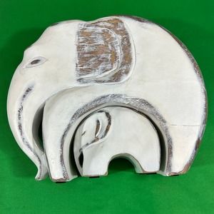 Nesting Elephants Hand Painted Poly Resin Slight damage on Rear of Big Elephant